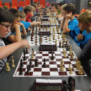 Úspěšný šachový turnaj v Oku